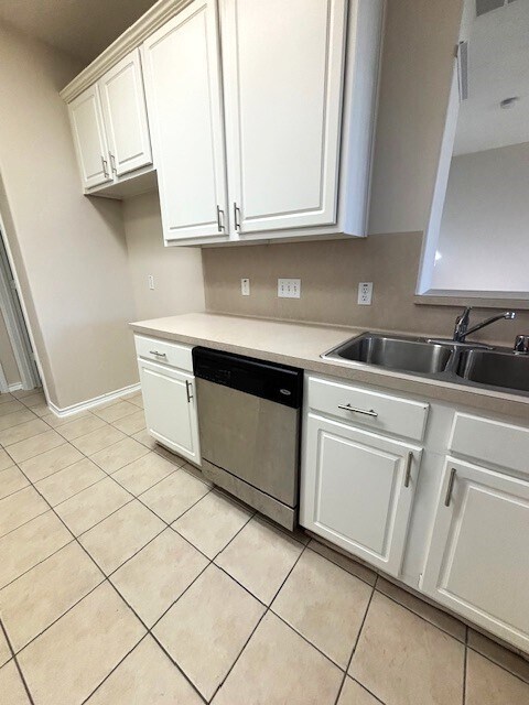 Building Photo - 6159 Morningshire Ln