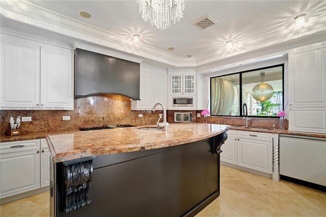 Building Photo - 3300 NE 171 St