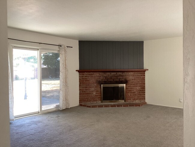 Building Photo - 4648 N 6th St