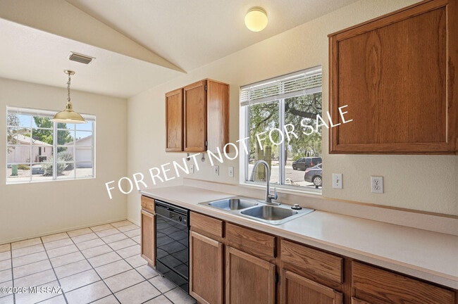 Building Photo - 3752 W Sunbright Dr