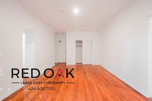 Building Photo - 706 N St Andrews Pl