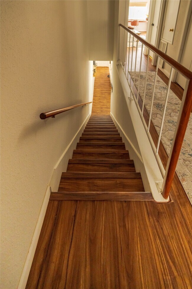 Building Photo - 1829 Augusta Dr