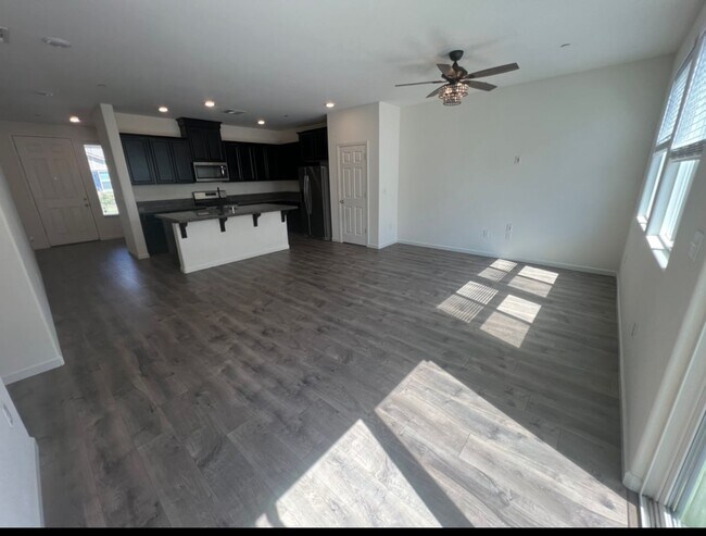 Building Photo - 2038 S Palm St