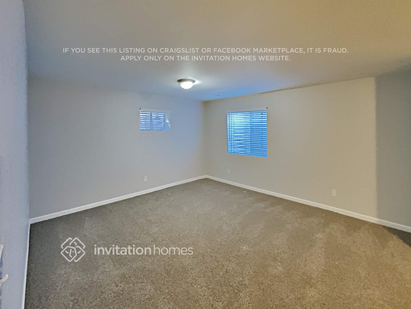 Building Photo - 3315 S Dunkirk Way