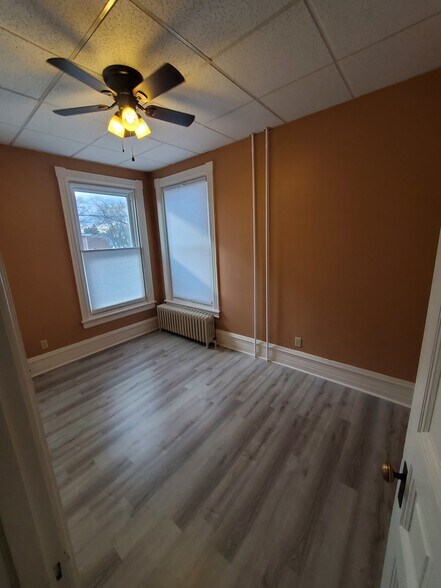 Bed Rm - 364 N York St