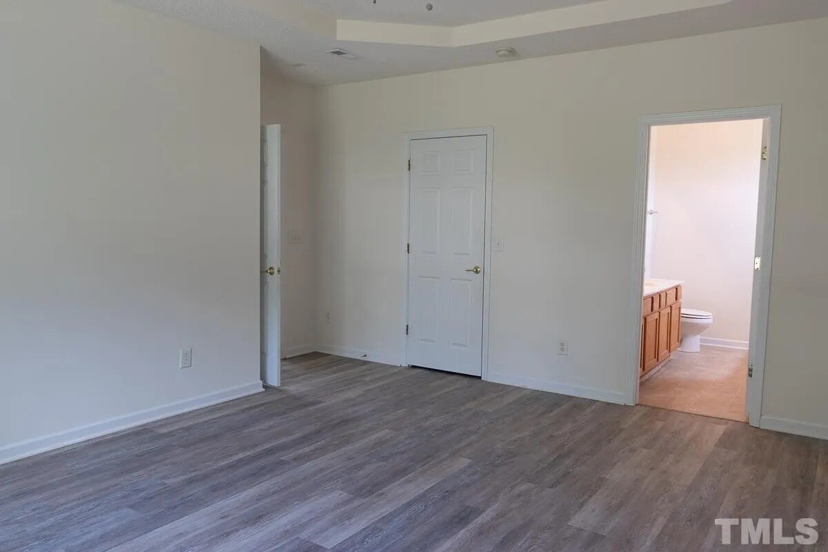 Building Photo - 201 Indian Elm Ln