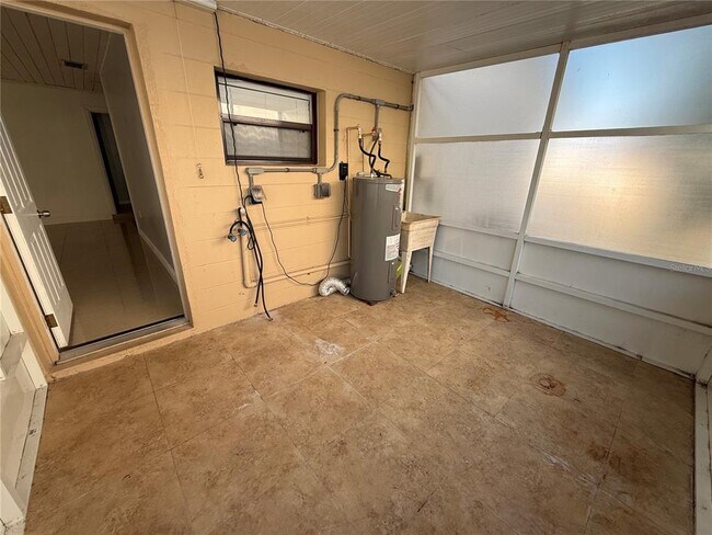 Building Photo - 10922 Tail Feather Ct