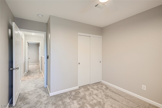 Building Photo - 25 Red Oak Canyon St