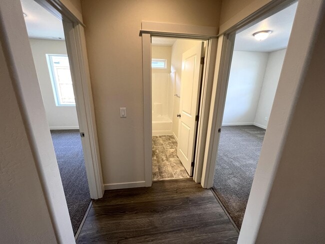 Building Photo - 1650 Dragon Tail Pl