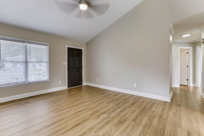 Living Room - 4112 Cobble Ct