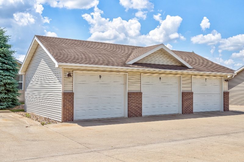 Building Photo - 1433 Prairie Dr
