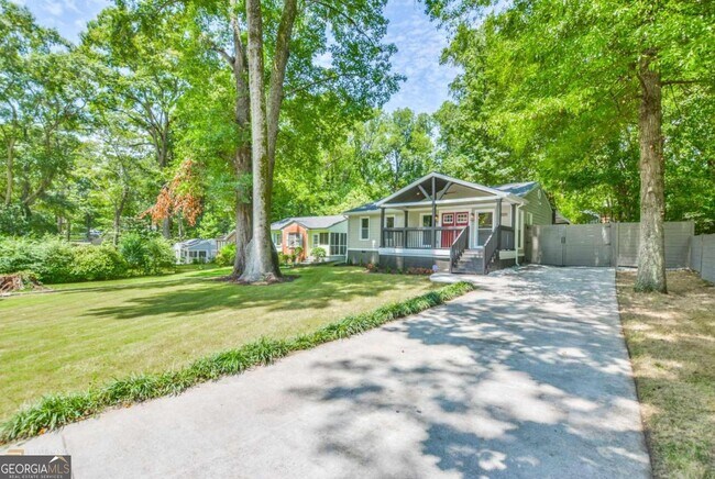 Building Photo - 1391 Kennesaw Dr NW