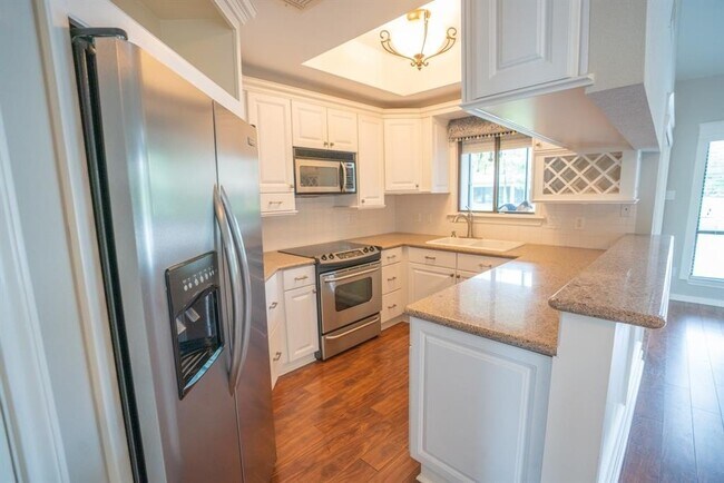 Building Photo - 4144 Greystone Way