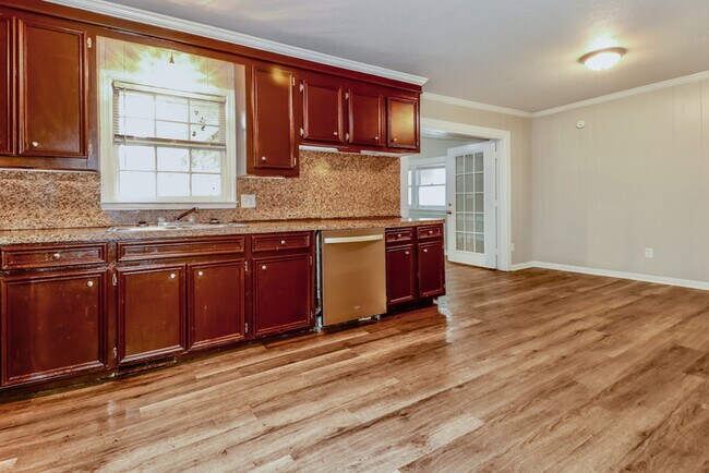 Building Photo - Great home in Summerville!