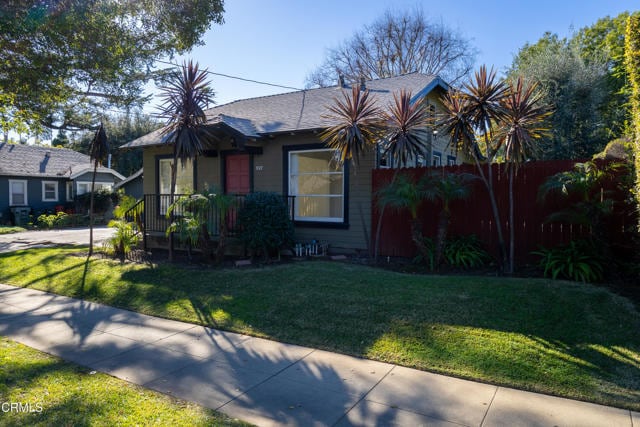 Building Photo - 927 N Catalina Ave