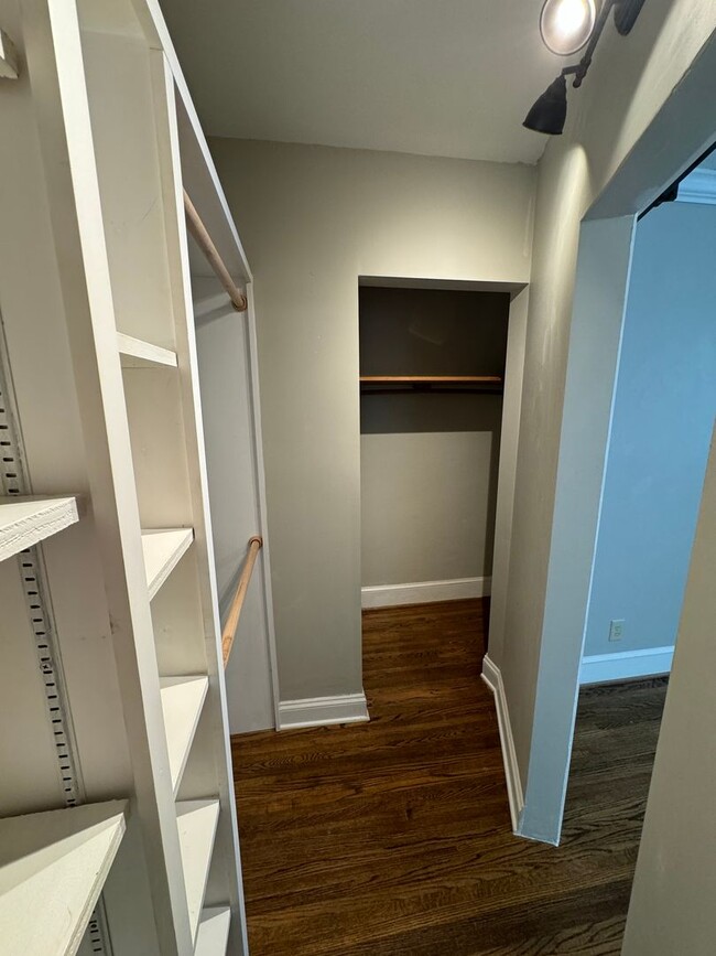 Building Photo - Beautifully Remodeled 4-Bedroom Home with ...