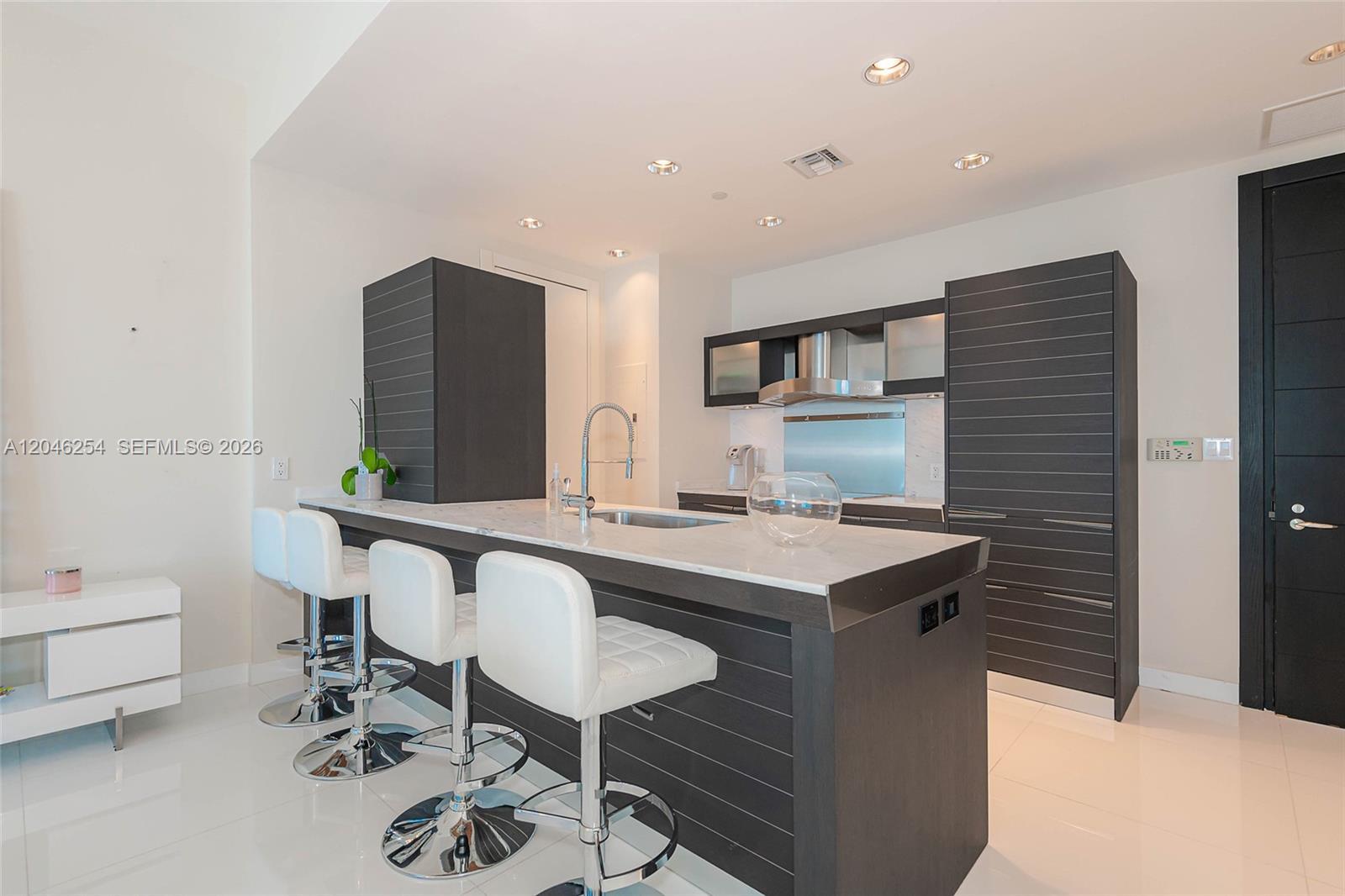 Building Photo - 200 Biscayne Boulevard Way