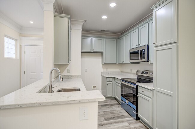 Kitchen - 901 Canenaugh Dr