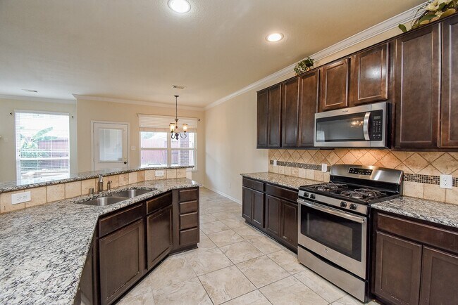 Building Photo - 20810 Fair Walnut Way