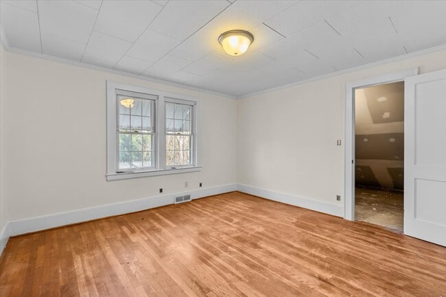 Building Photo - 807 Shamrock Rd