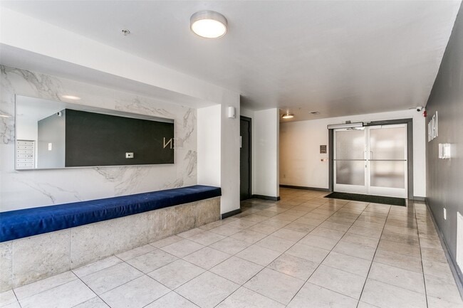 Building Photo - 4040 N Hall St