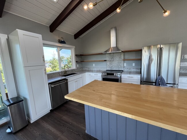 Building Photo - 373 Sand Dune Ave NW