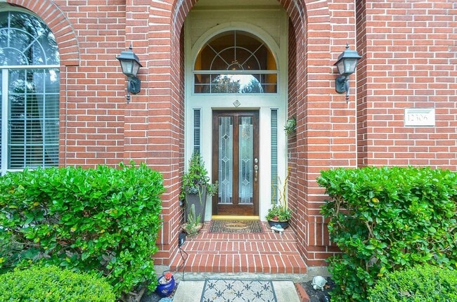 Building Photo - 12306 S Shadow Cove Dr