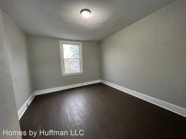 Building Photo - 2 br, 1 bath House - 805 Hess Avenue