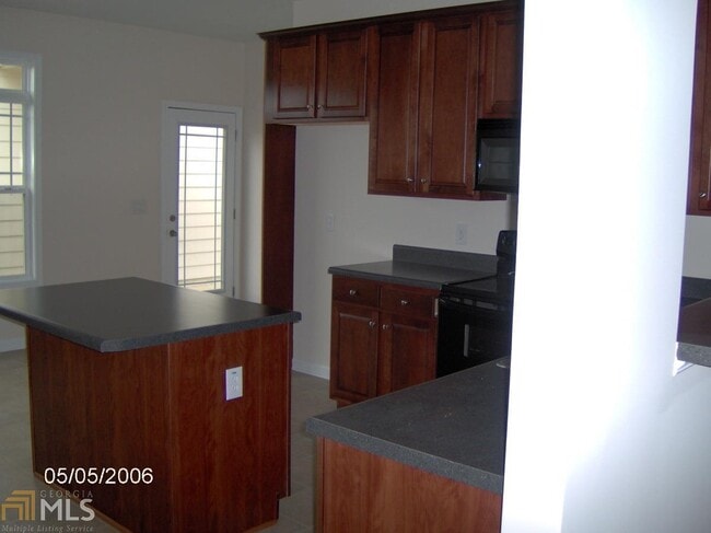 Building Photo - 83 Creekside Way