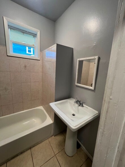 Building Photo - 1700 N 36th St