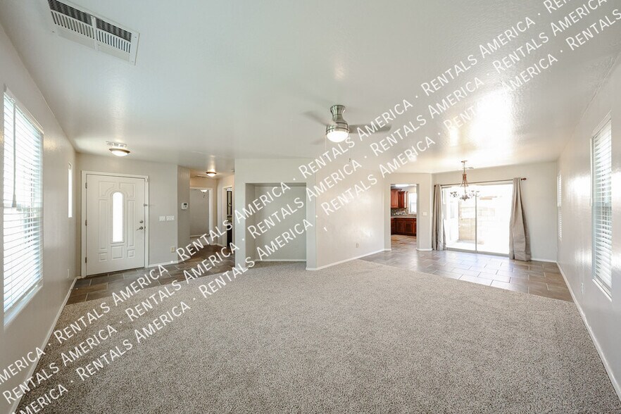 Building Photo - 2665 E Bart St