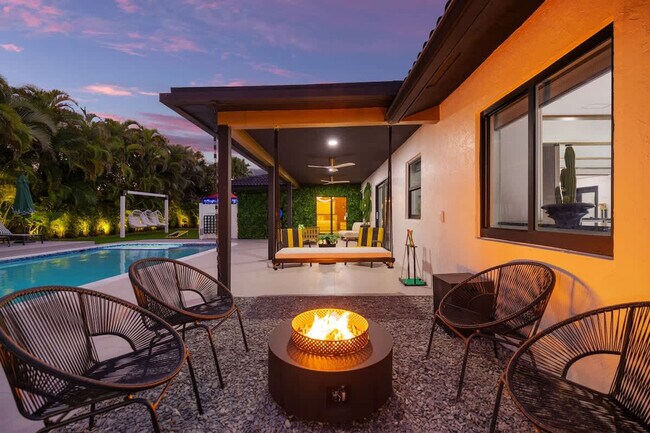 Building Photo - 10366 NW 15th St