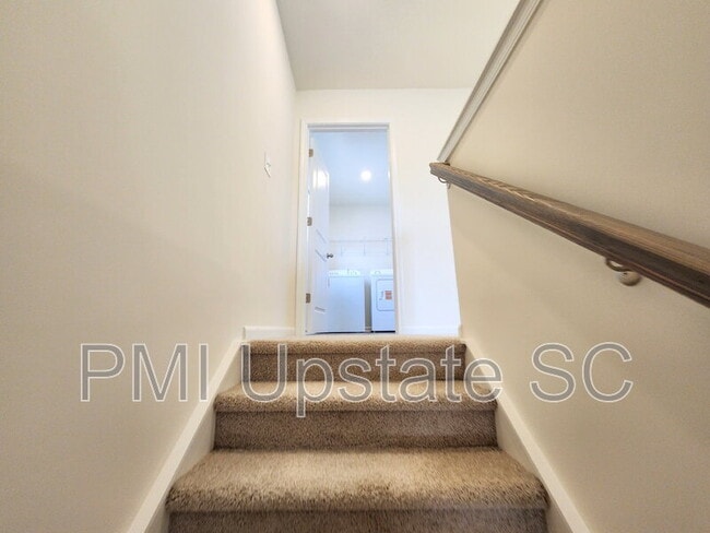 Building Photo - 6043 Willutuck Dr