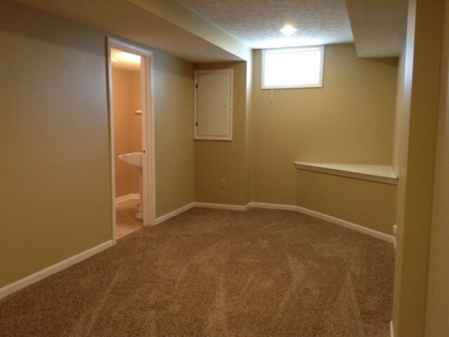 Building Photo - 545 Weeping Willow Ln