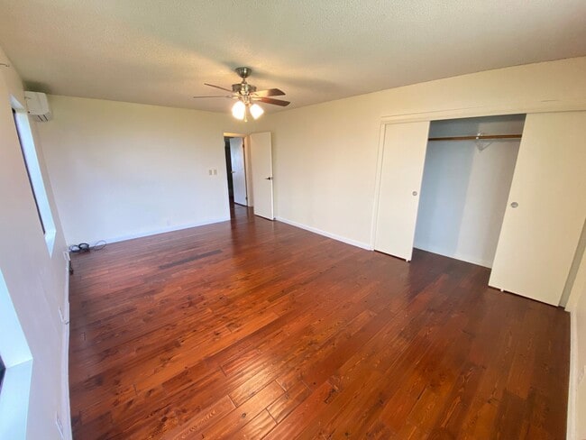 Building Photo - PET FRIENDLY PEARL RIDGE ESTATES Single Family Home!