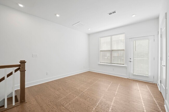 Building Photo - Prime Briar Creek Location – 3BR Townhome ...