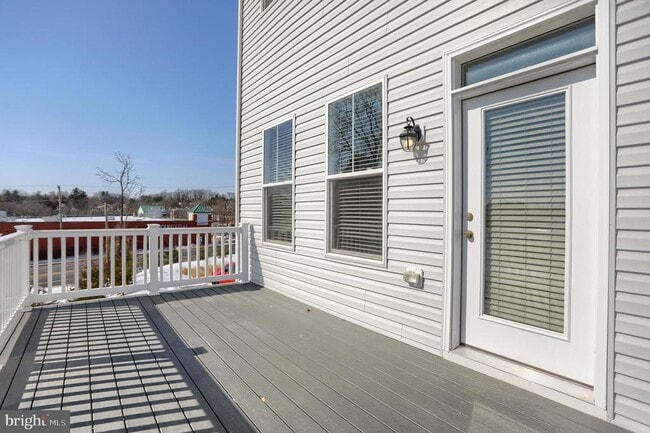 Building Photo - 1 Taube Ct