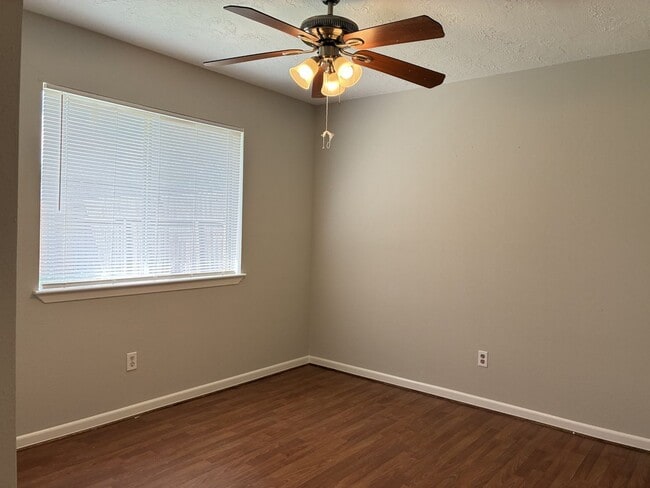 Building Photo - For Lease | 3 Bed, 2 Bath | 1,448 Sq Ft | Cypress Meadow Community |