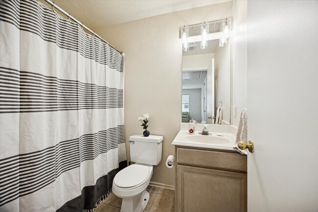 Building Photo - 8807 Sage Pl Dr