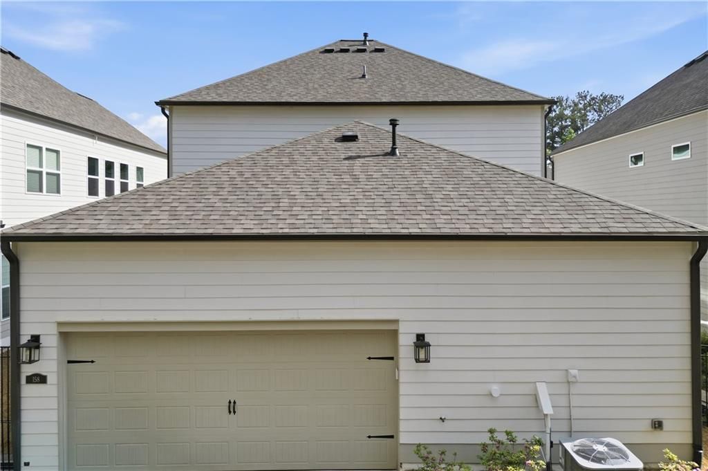 Building Photo - 158 Kingwood Dr