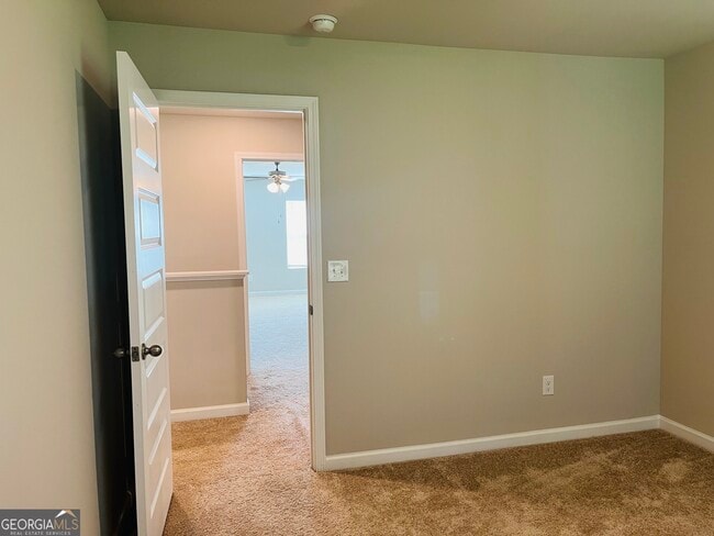 Building Photo - 138 Silver Birch Pass