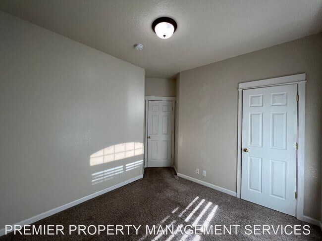 Building Photo - 3 br, 2 bath House - 2272 33rd Street