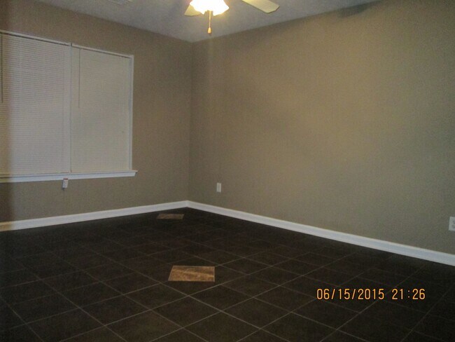 Building Photo - 6237A Dorsett Shoals