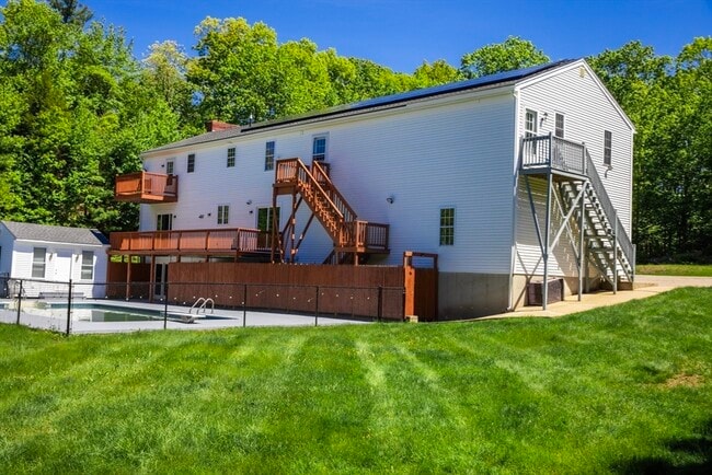 Building Photo - 159 Barre Paxton Rd