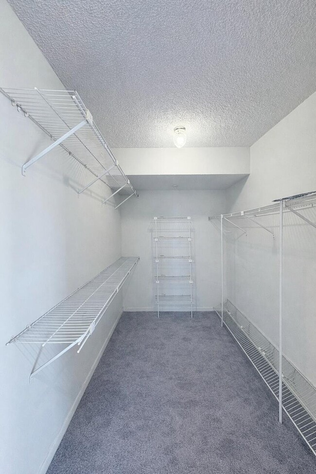 Building Photo - 2205 S Cypress Bend Dr