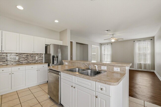 Building Photo - 3316 Calumet Dr