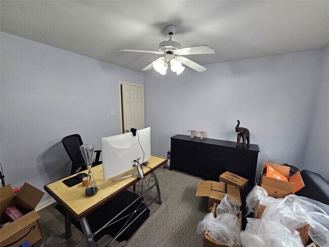 Building Photo - 5739 Henniker Dr