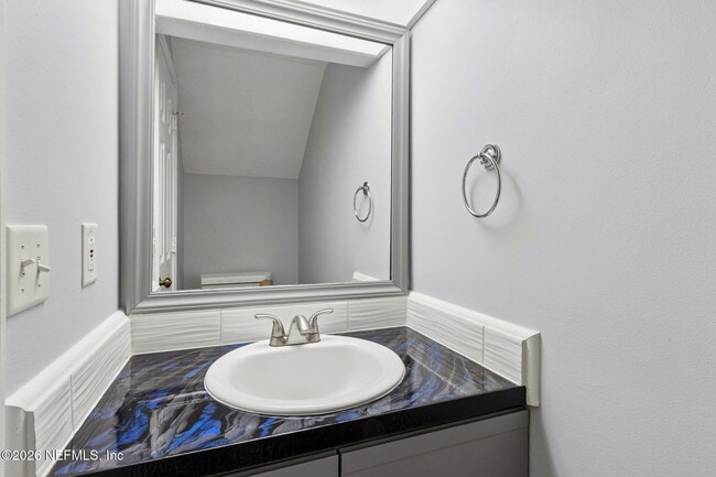 Building Photo - 7623 Baymeadows Cir W
