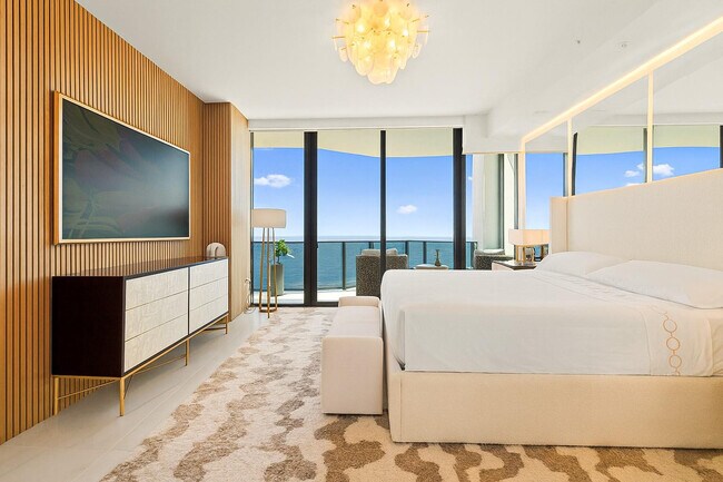 Building Photo - 900 N Ocean Blvd