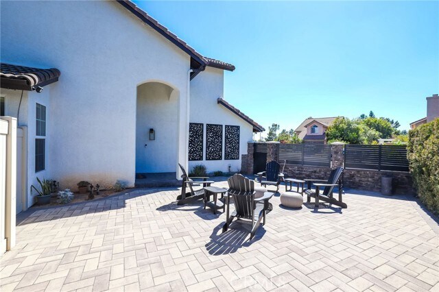 Building Photo - 52 Touraine Pl